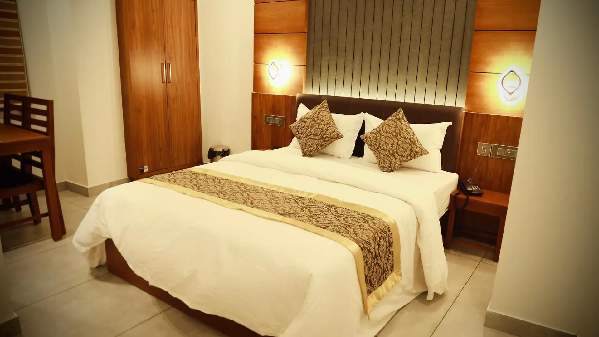 Silverstone Inn Nedumbassery India
